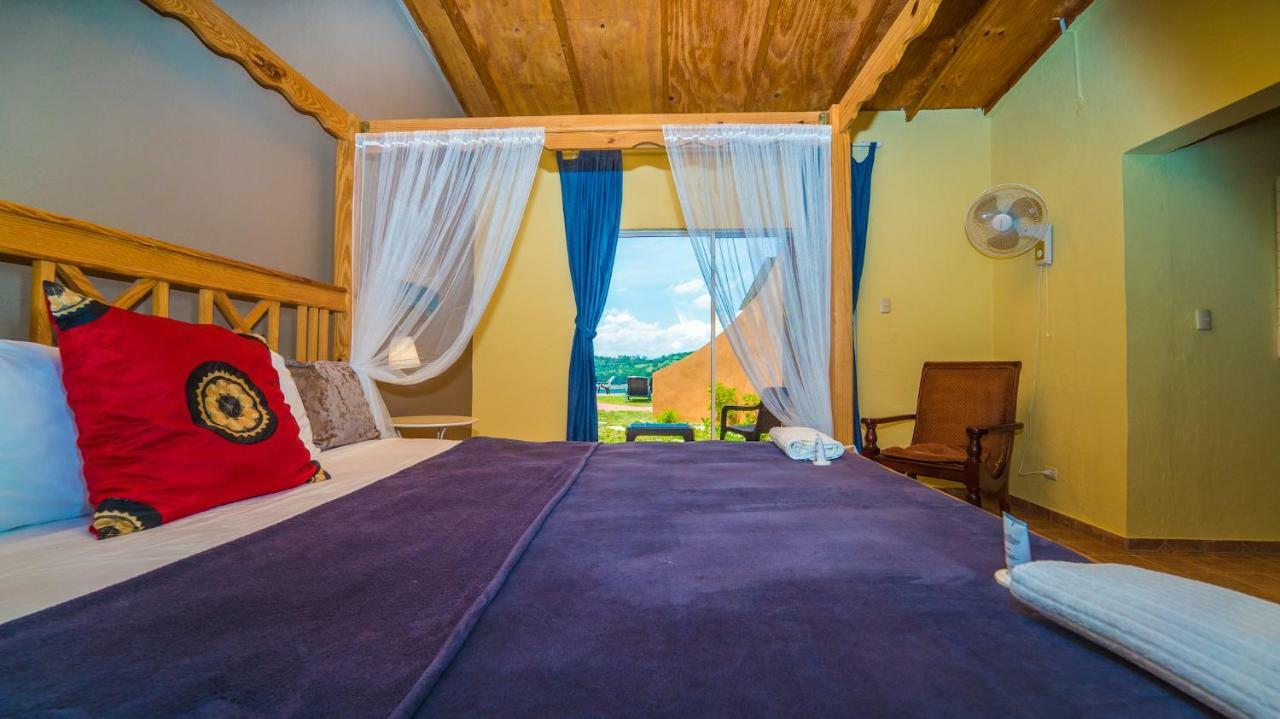Villas Del Lago Lake Resort & Campground Yaque Arriba Exterior photo