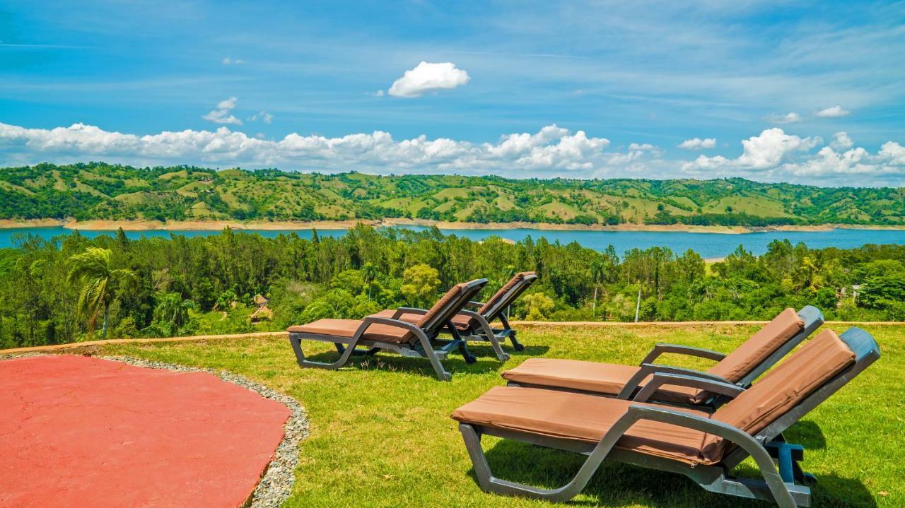 Villas Del Lago Lake Resort & Campground Yaque Arriba Exterior photo