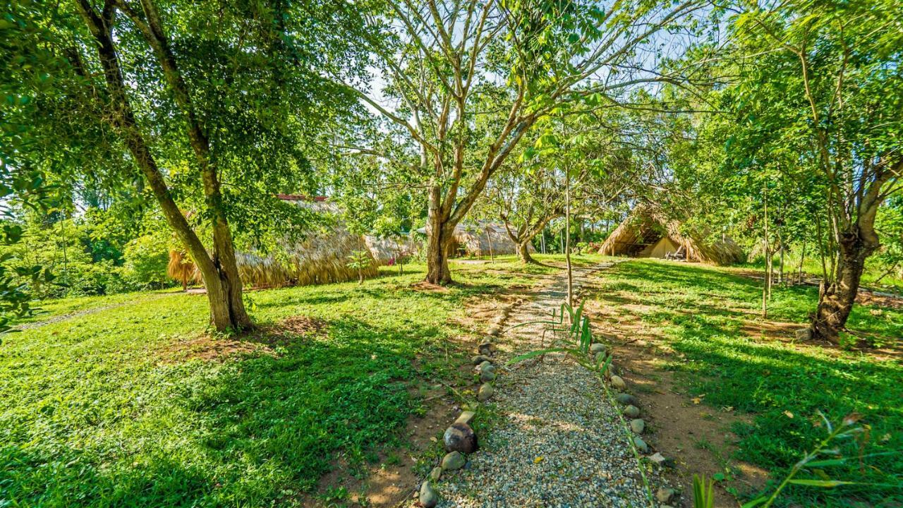 Villas Del Lago Lake Resort & Campground Yaque Arriba Exterior photo